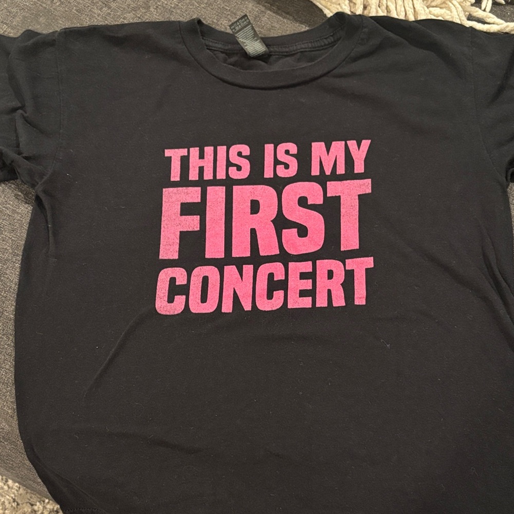 Gildan Black Tee with Pink Print - Kids